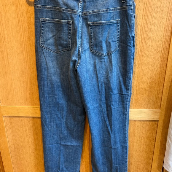 LOGO by Lori Goldstein Girlfriend High Rise 5 Pocket Ankle Jeans, Size 8 - Picture 5 of 7